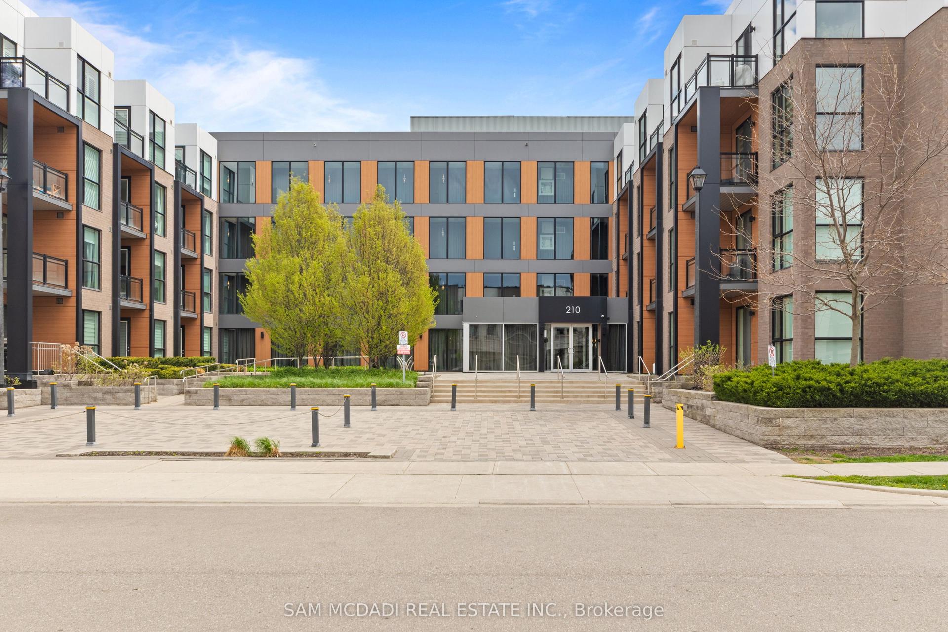 210 Sabina Drive E 204 #204, Oakville — Condo for lease, photo 1