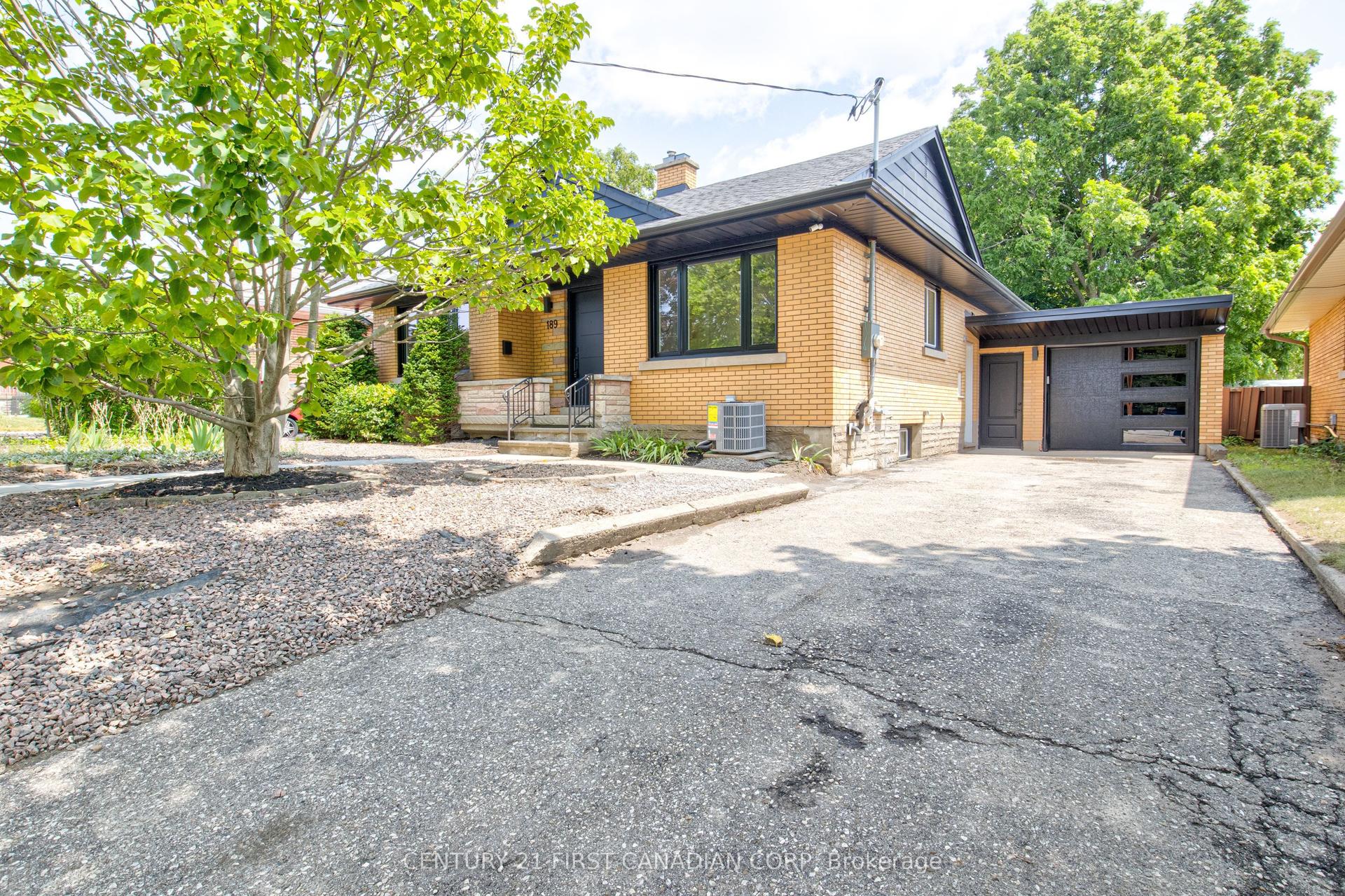 189 EIGHTH Avenue, Kitchener — Detached for sale, photo 1
