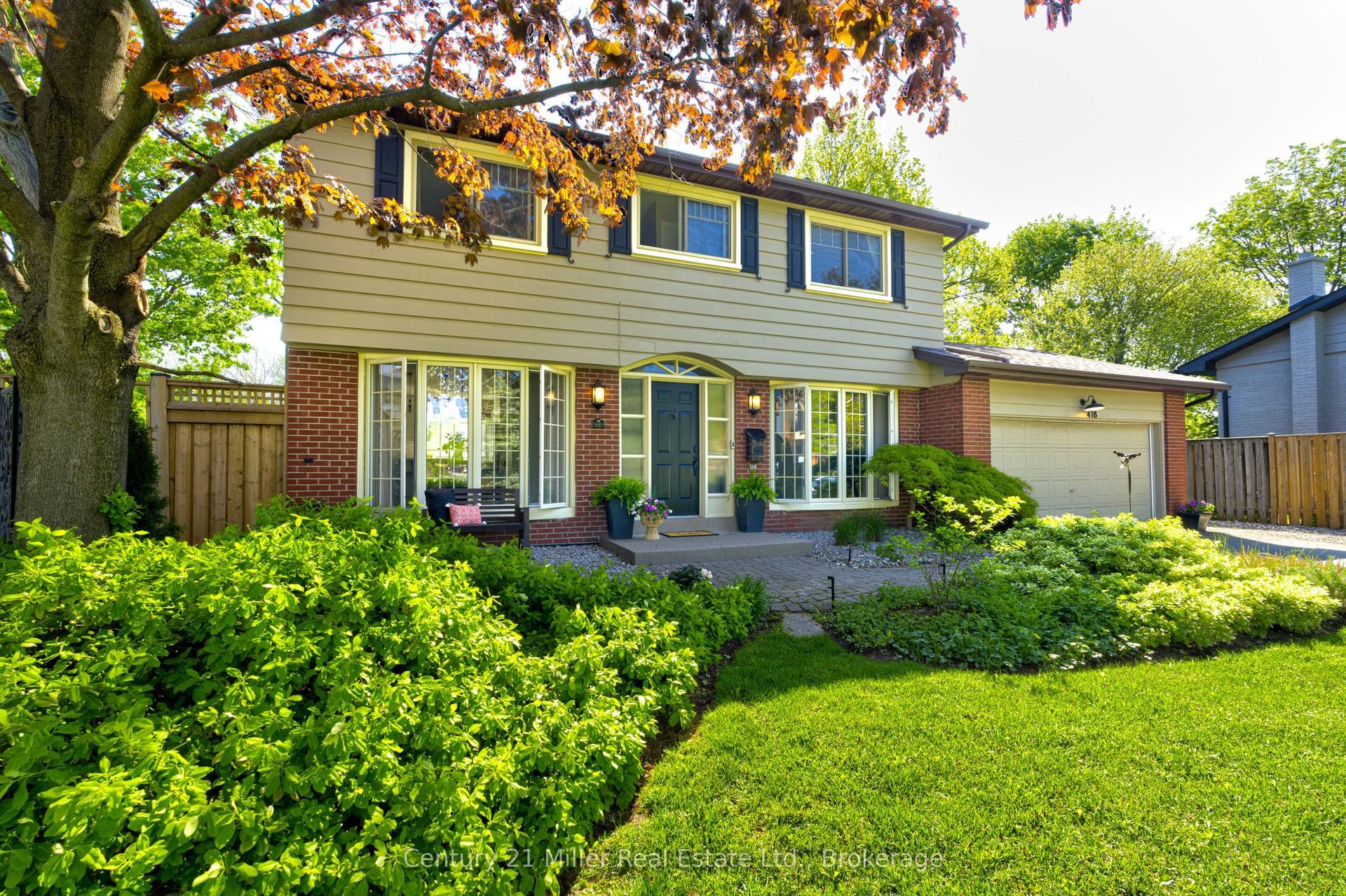 418 Southland Crescent — photo 1