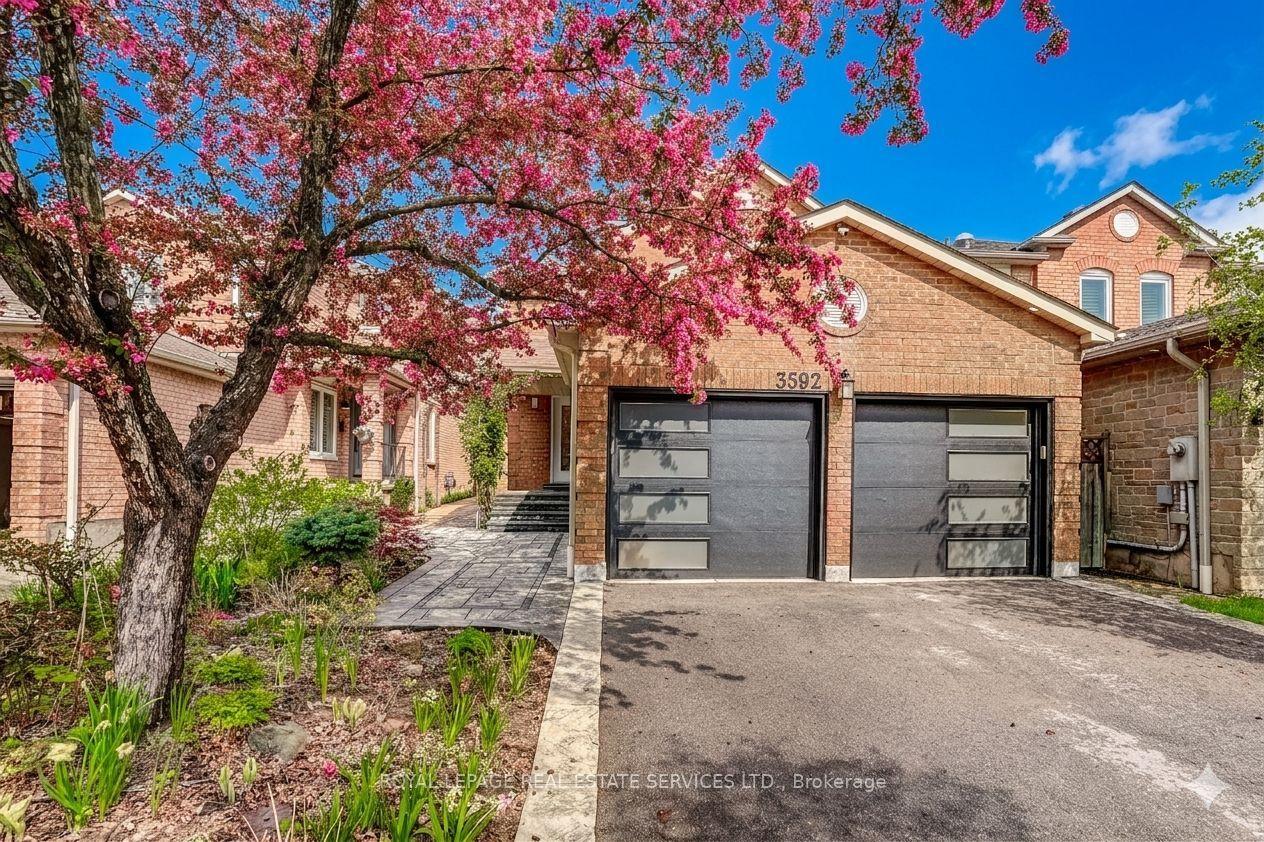 3592 Cherrington Crescent — photo 1