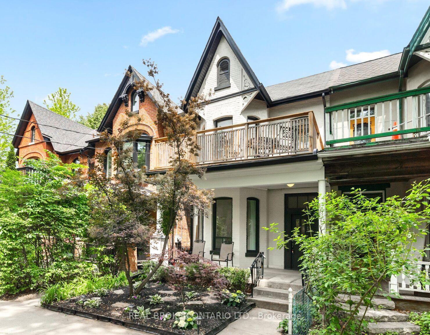 33 Lakeview Avenue — photo 1