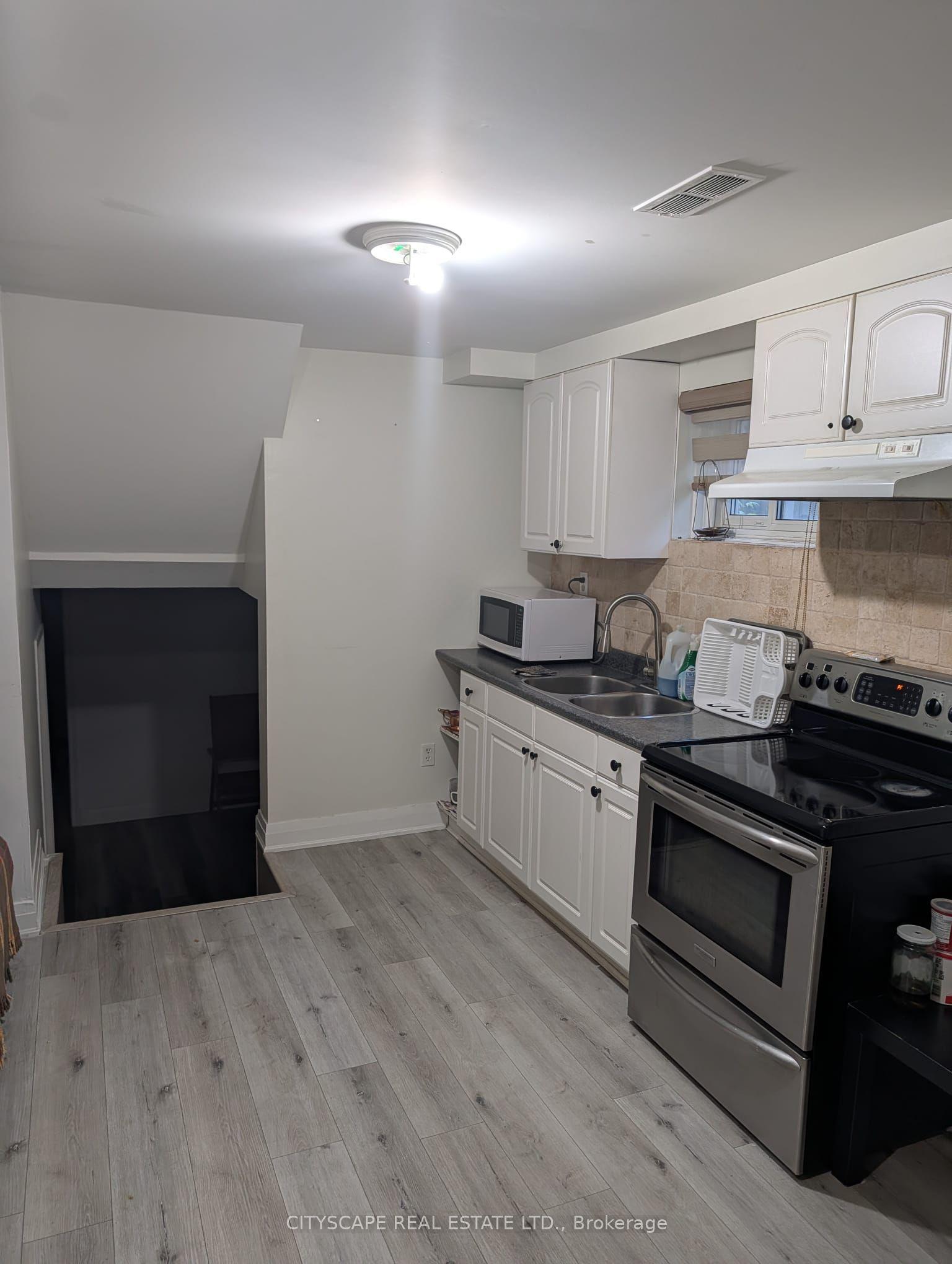 6393 Chaumont Crescent — photo 1