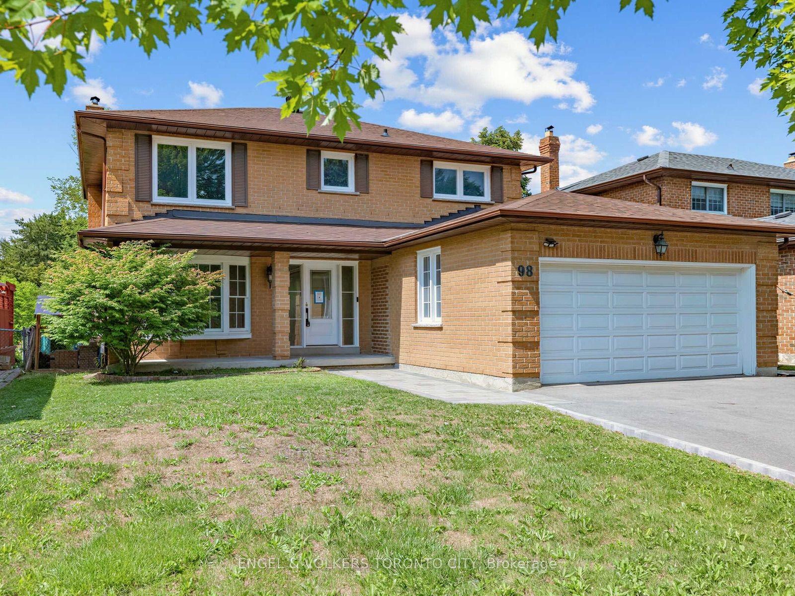 98 Golf Links Drive, Aurora — Detached for sale, photo 1