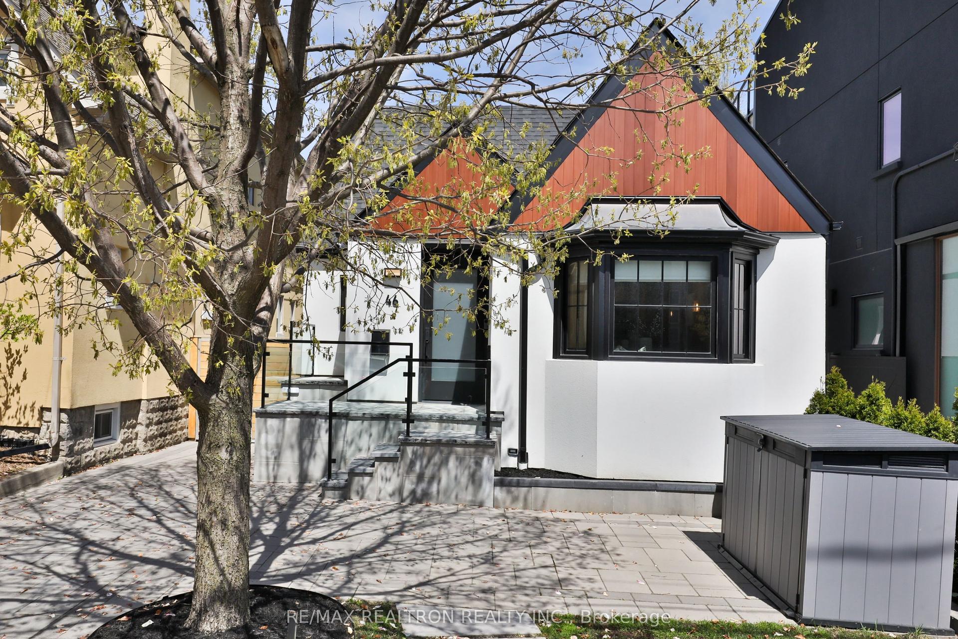 46 Gloucester Grove, Toronto — Detached for sale, photo 1