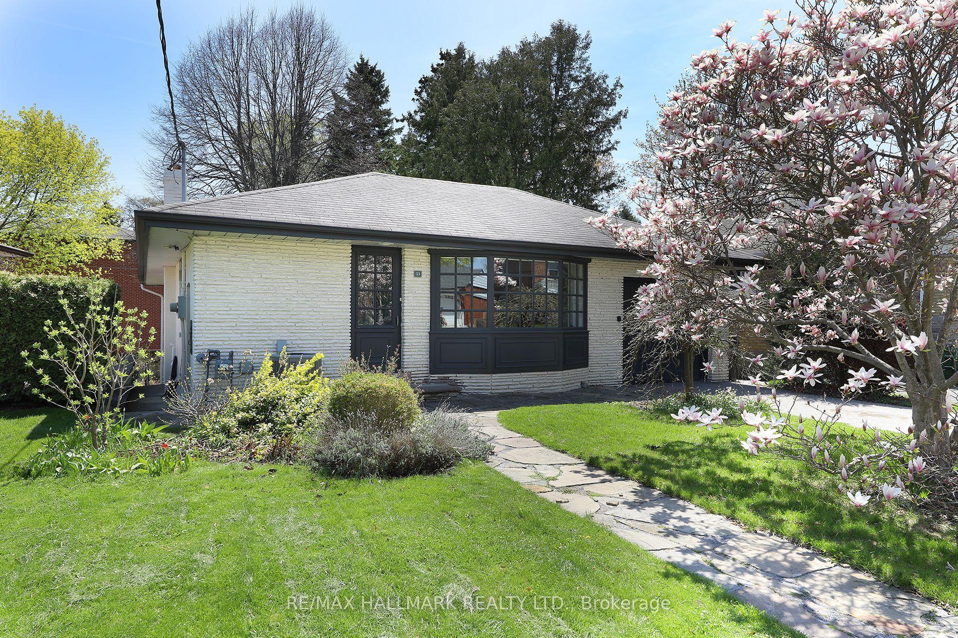33 Stag Hill Drive — photo 1