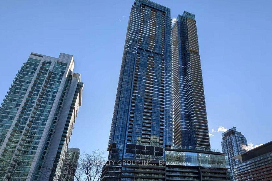 3 Concord Cityplace Way 2212 #2212 — photo 1