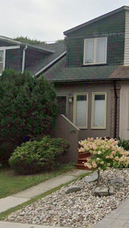 379 Davisville Avenue — photo 1