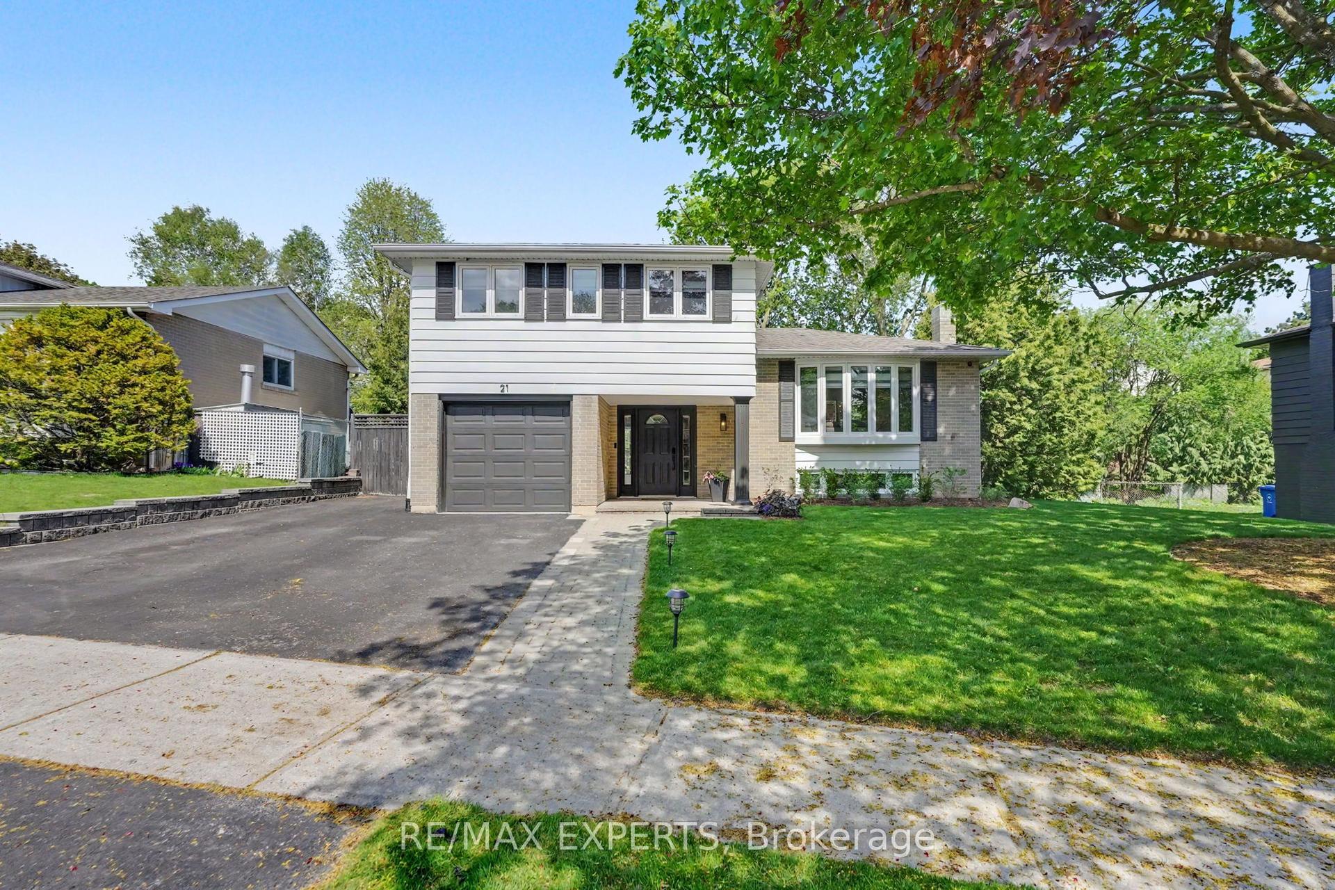 21 Bigwin Drive — photo 1