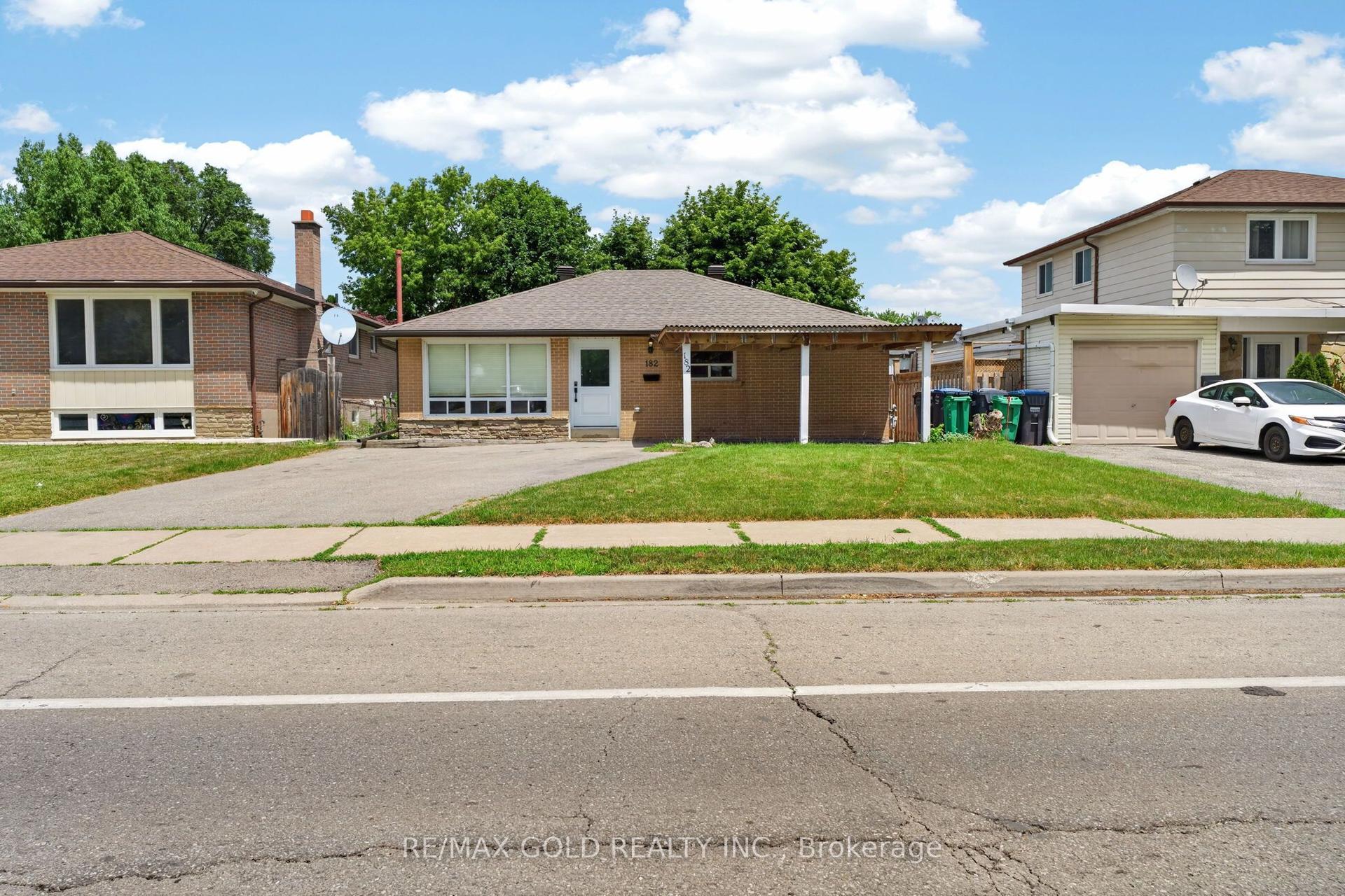 182 Mcmurchy Avenue S, Brampton — Detached for sale, photo 1