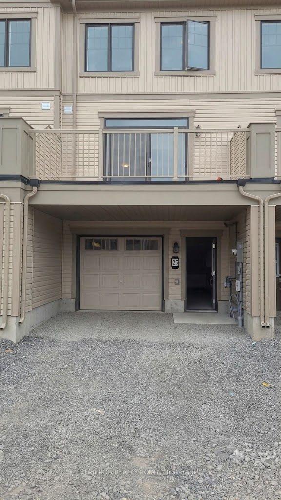 25 Vanderburg Lane, Thorold — Townhouse for lease, photo 1