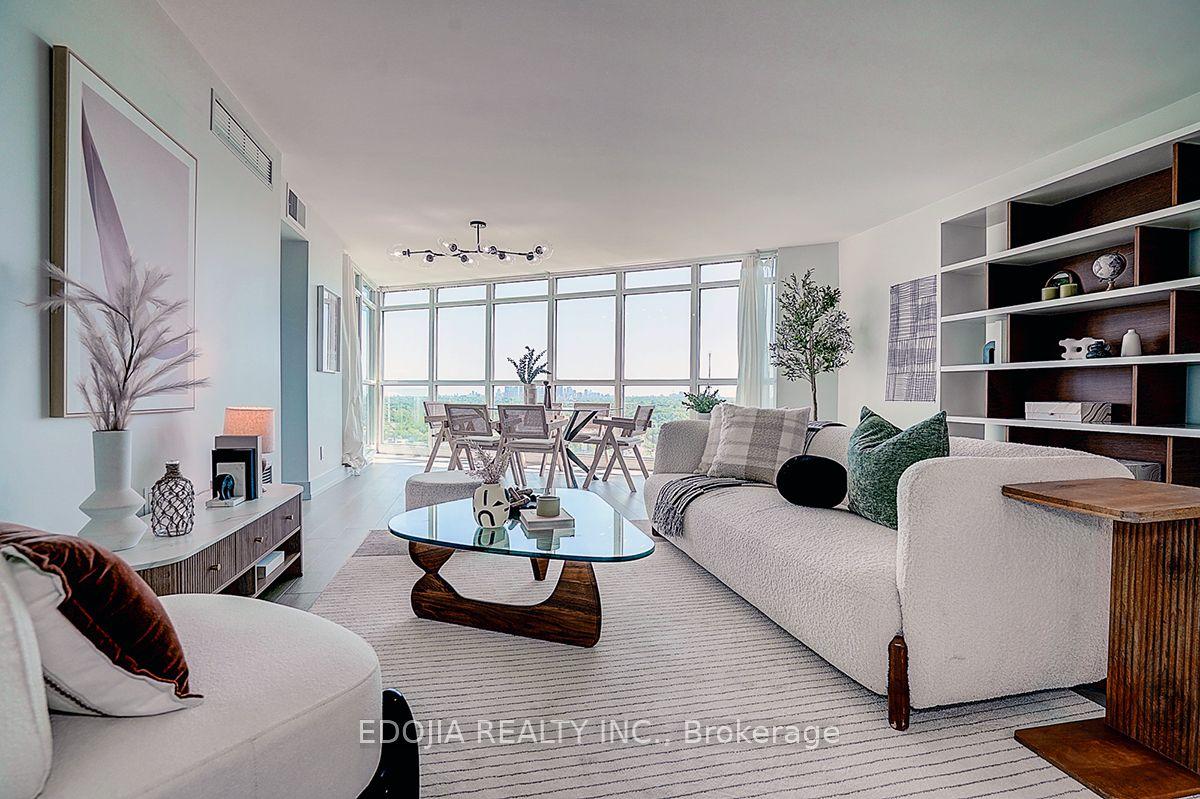 30 Harrison Garden Boulevard 2102 #2102 — photo 1