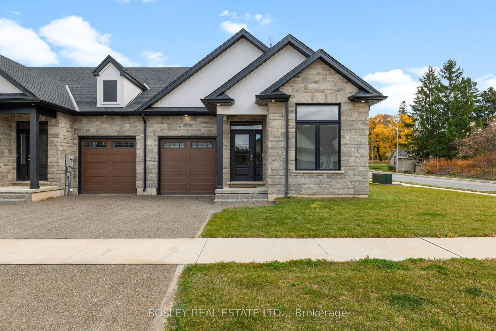 512 Royal Ridge Drive — photo 1