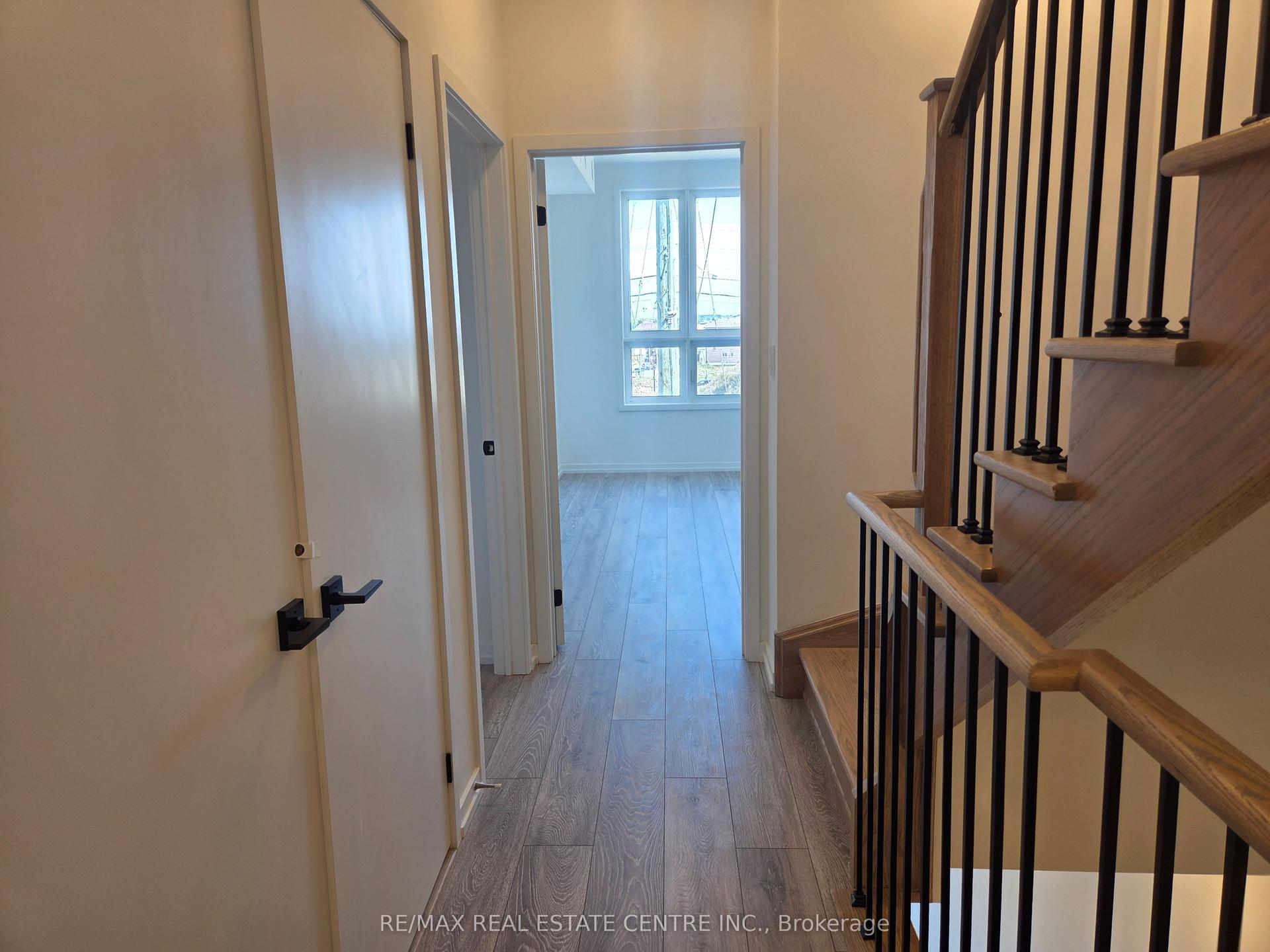 16 Lytham Green Circle 7 #7, Newmarket — Townhouse for lease, photo 1