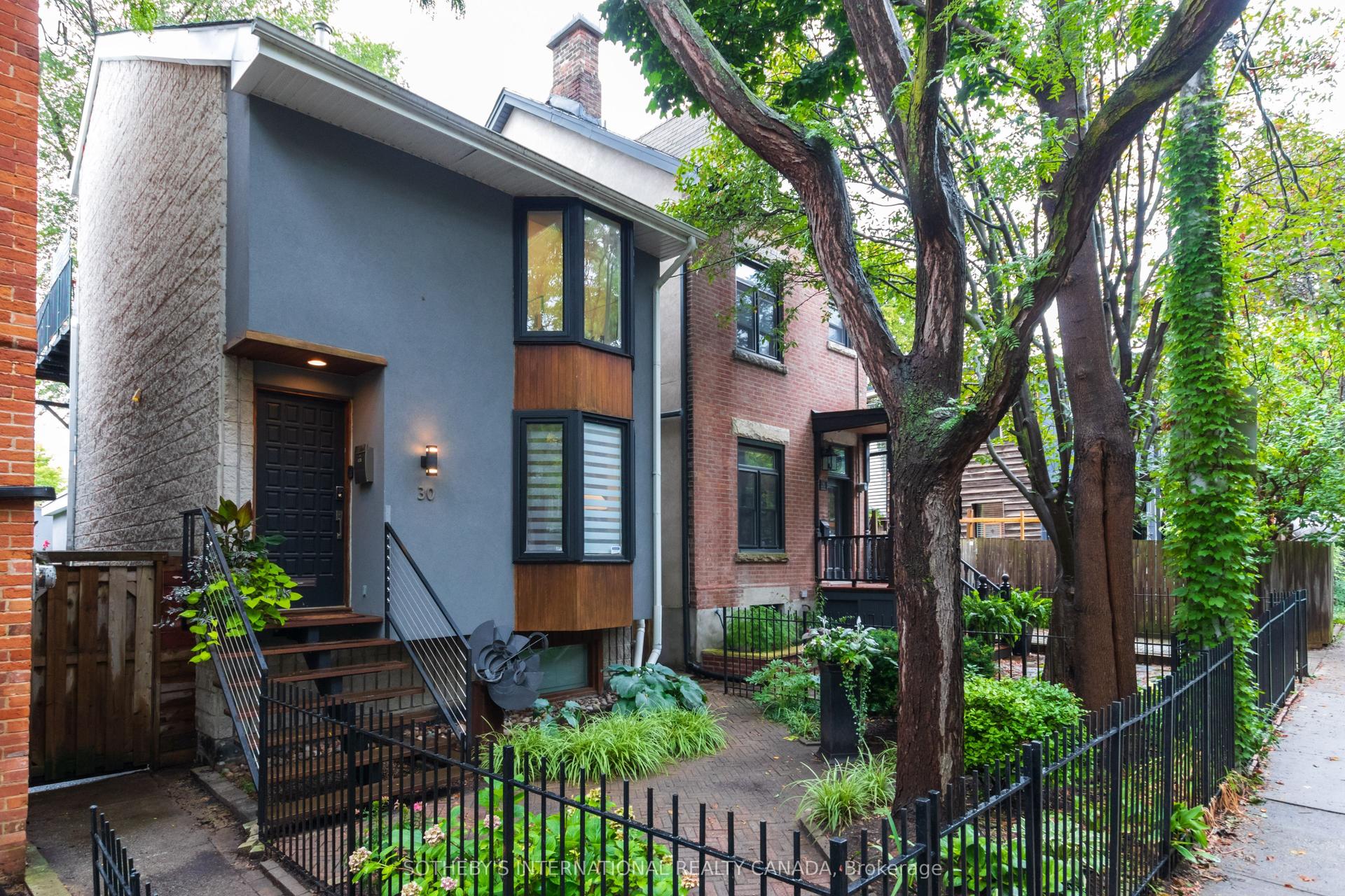 30 Sword Street — photo 1