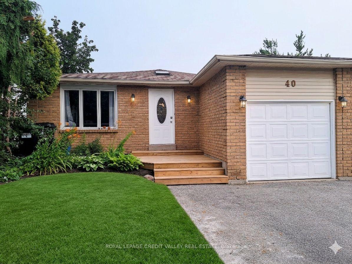 40 Hickling Trail, Barrie — Detached for sale, photo 1