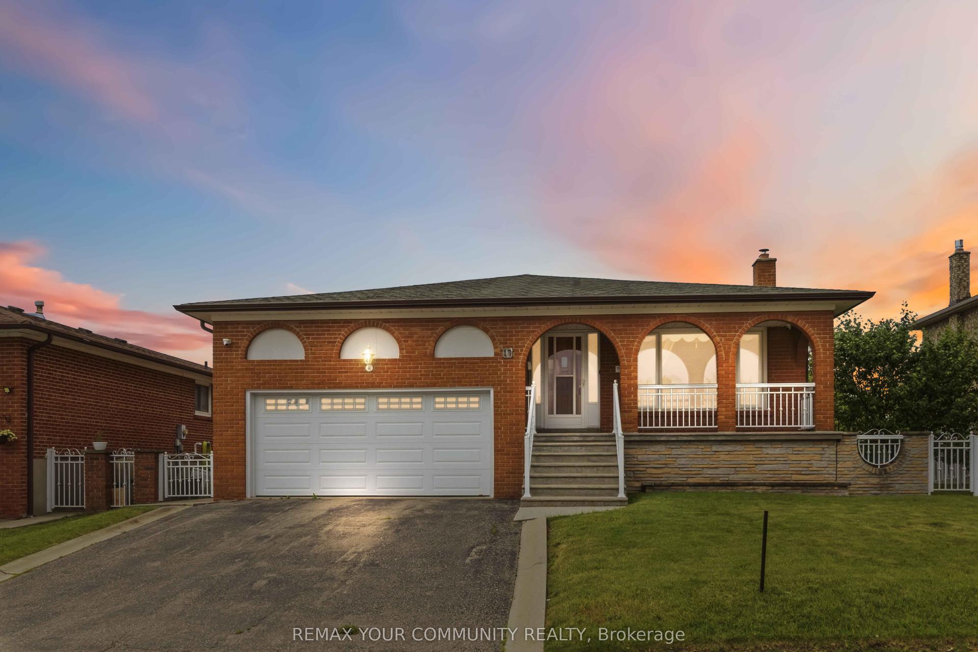 17 Harris Crescent — photo 1