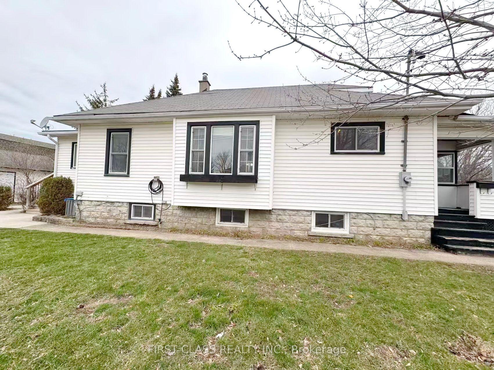9 Grantham Avenue — photo 1