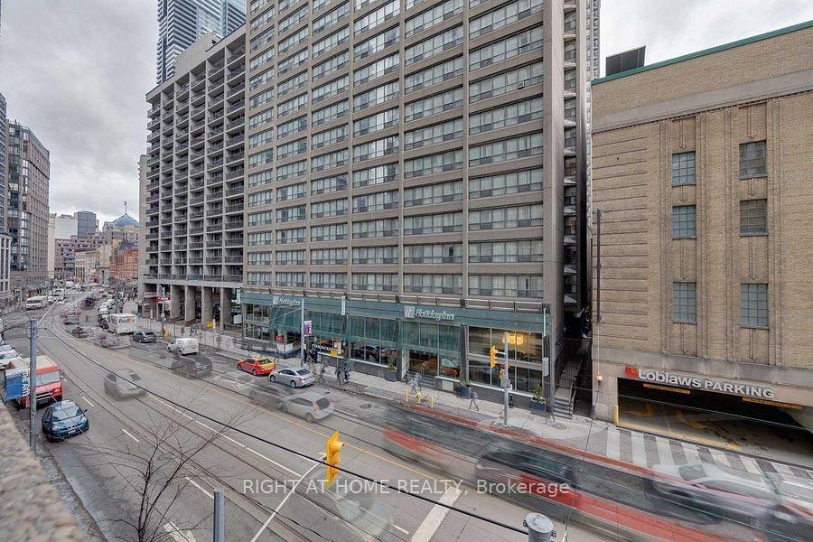 45 Carlton Street 1710 #1710, Toronto — Condo for lease, photo 1