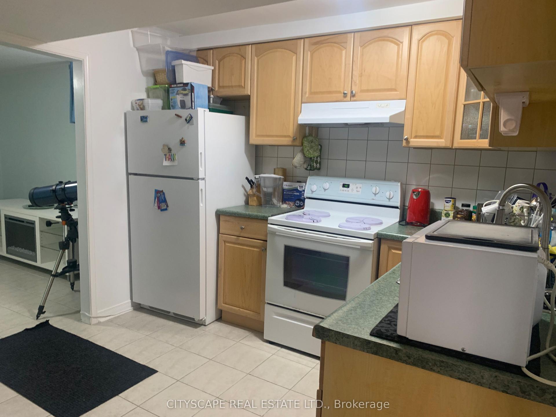 120 Hullmar Drive Bsmt #Bsmt, Toronto — Semi-Detached for lease, photo 1