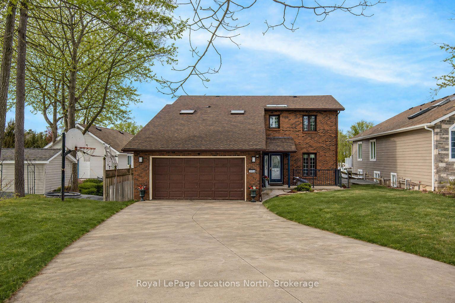 1180 RIVER Road W — photo 1