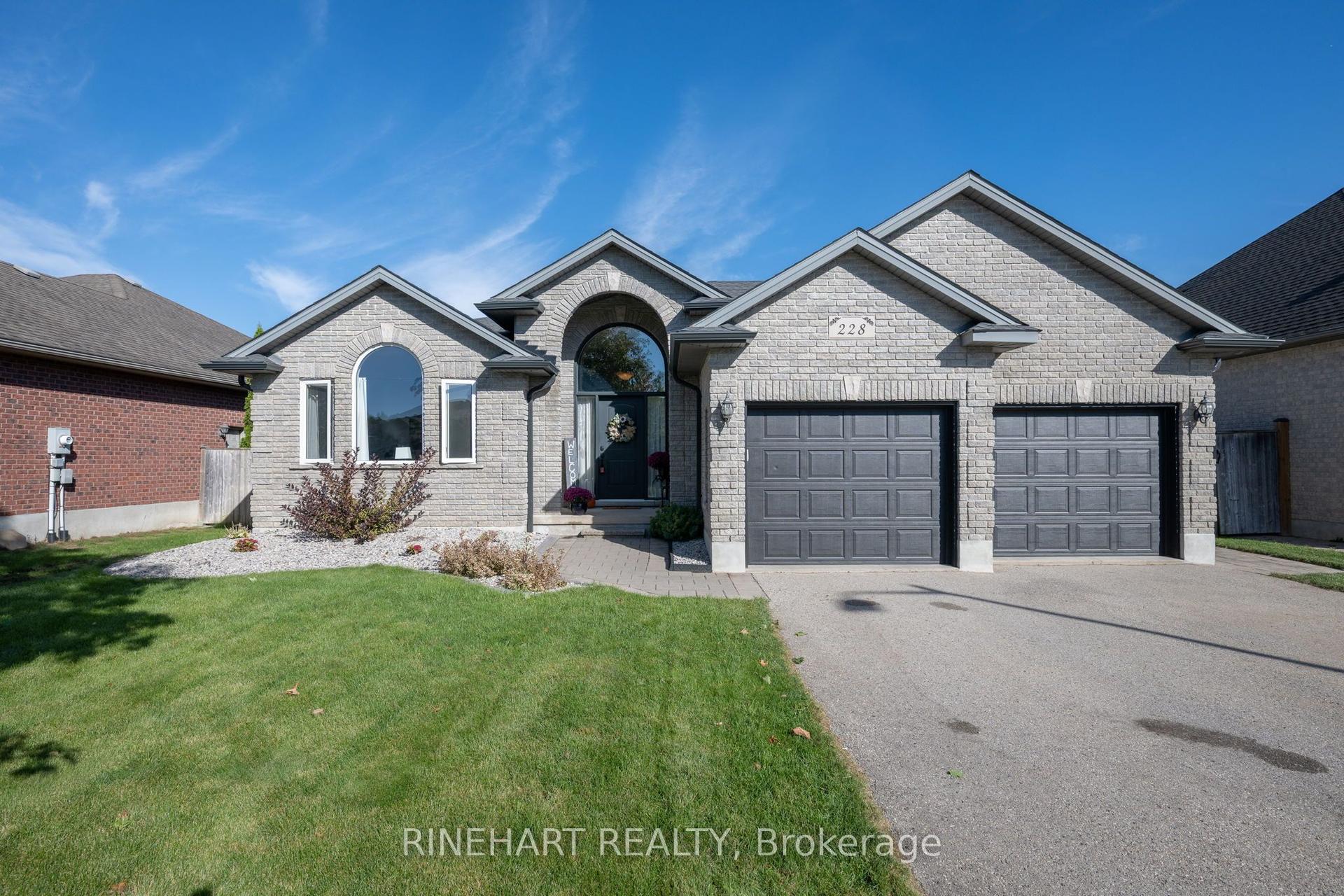228 Boyd Boulevard, Zorra — Detached for sale, photo 1