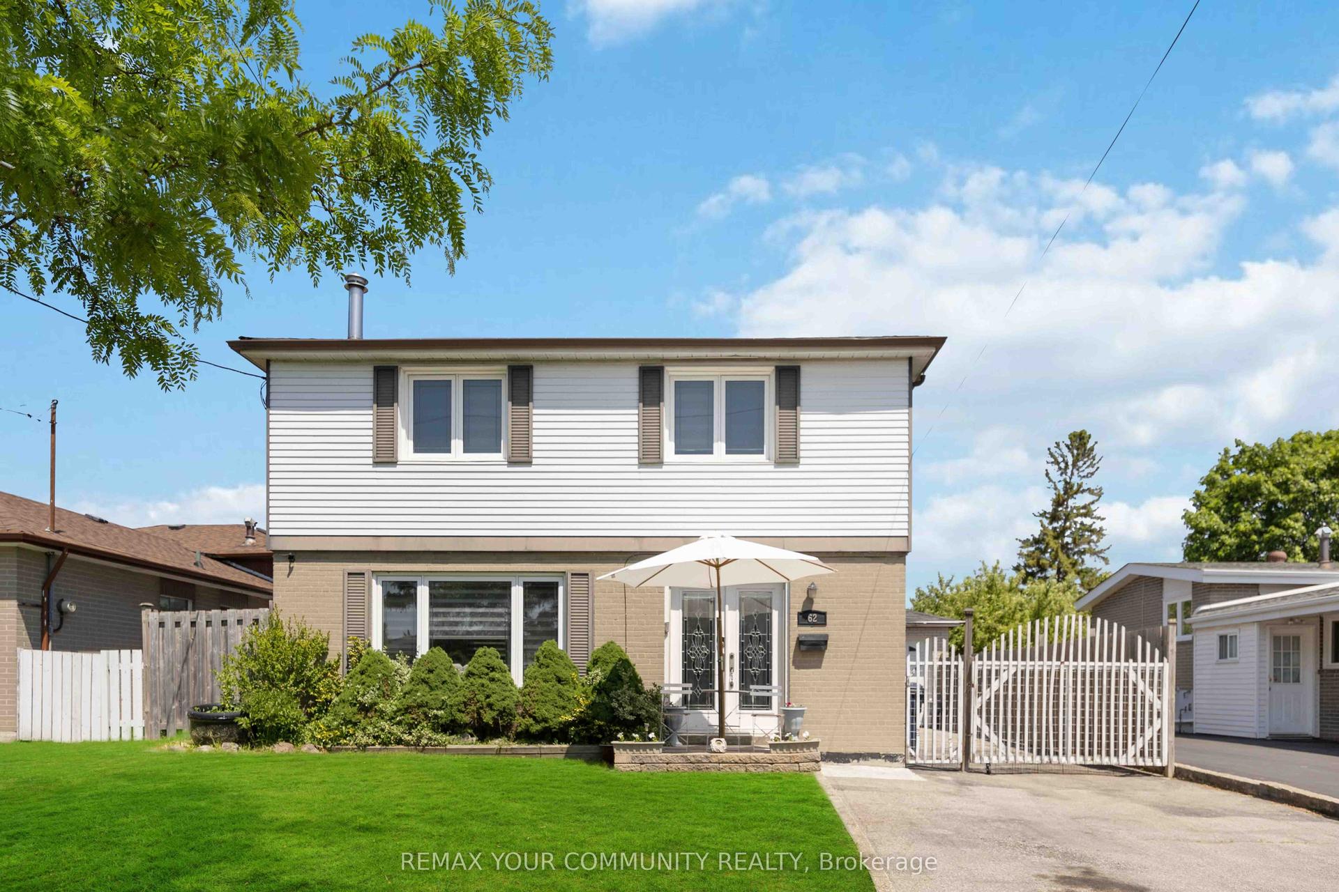 62 Secroft Crescent, Toronto — Detached for sale, photo 1