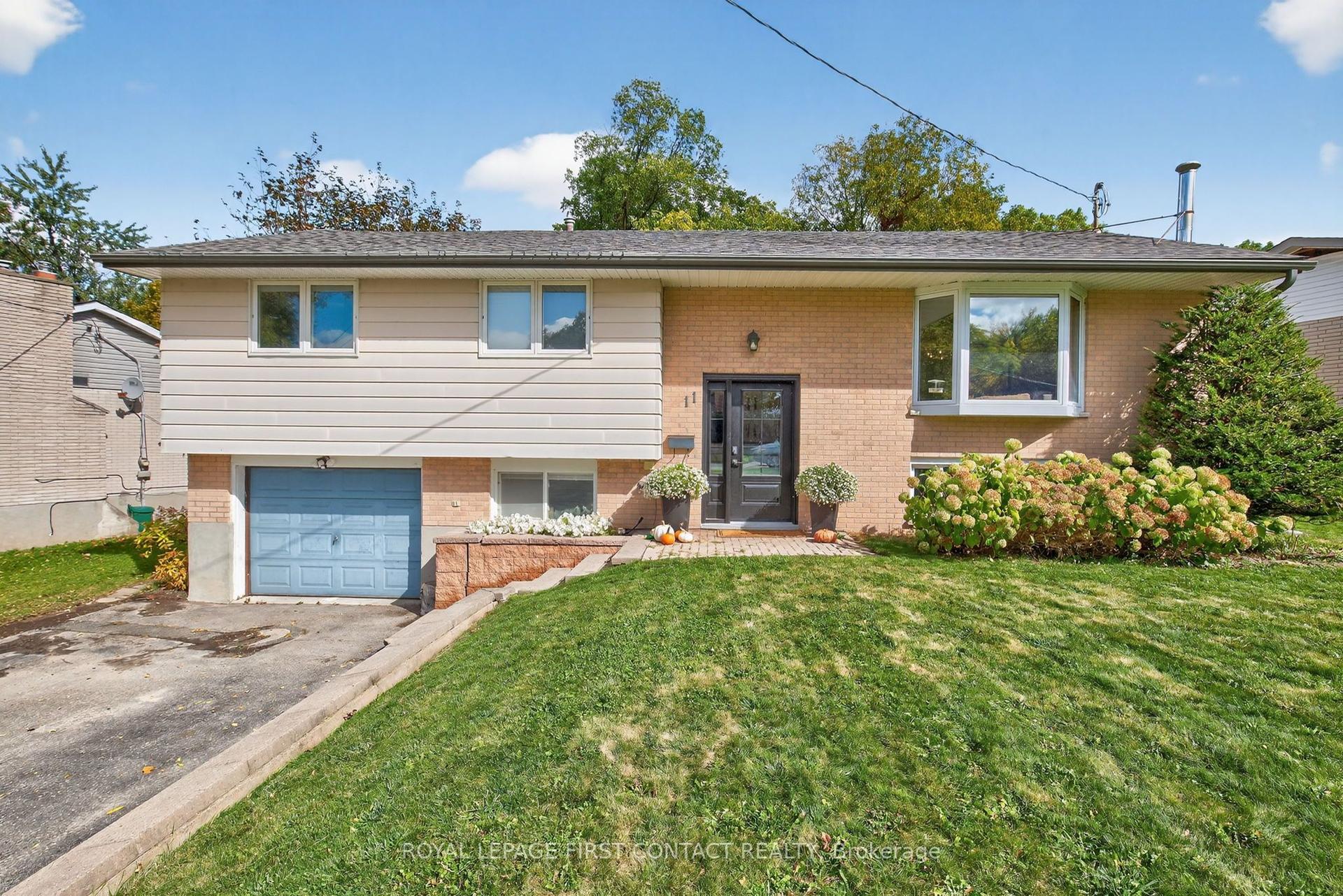 11 MacLaren Avenue, Barrie — Detached for sale, photo 1