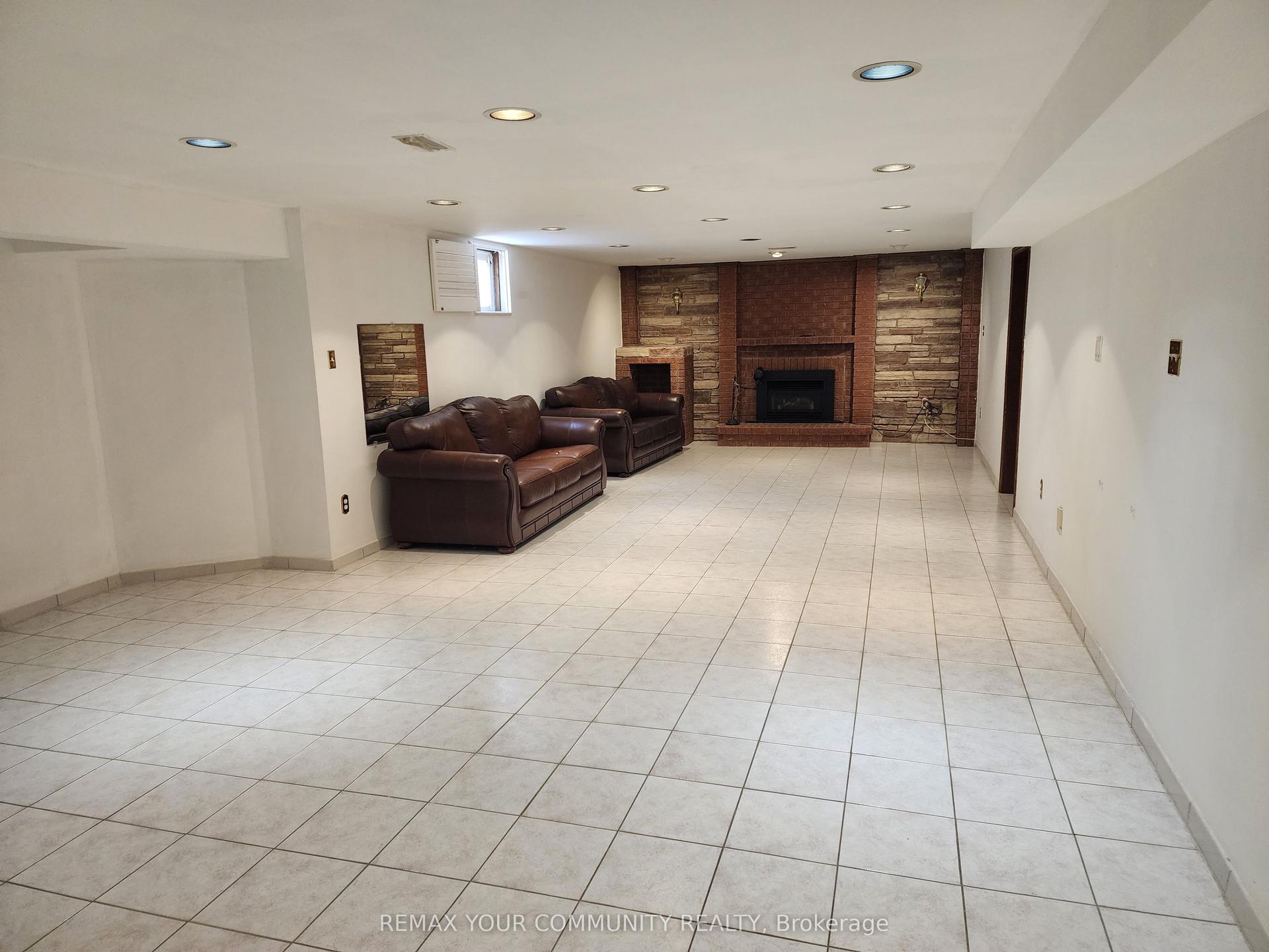 52 Flushing Avenue Basement #Basement, Vaughan — Detached for lease, photo 1