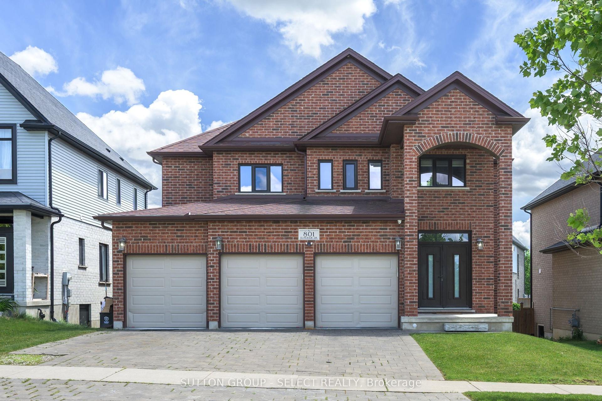 801 Superior Drive, London North — Detached for sale, photo 1