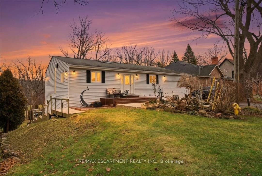 430 WINNIETT Street — photo 1
