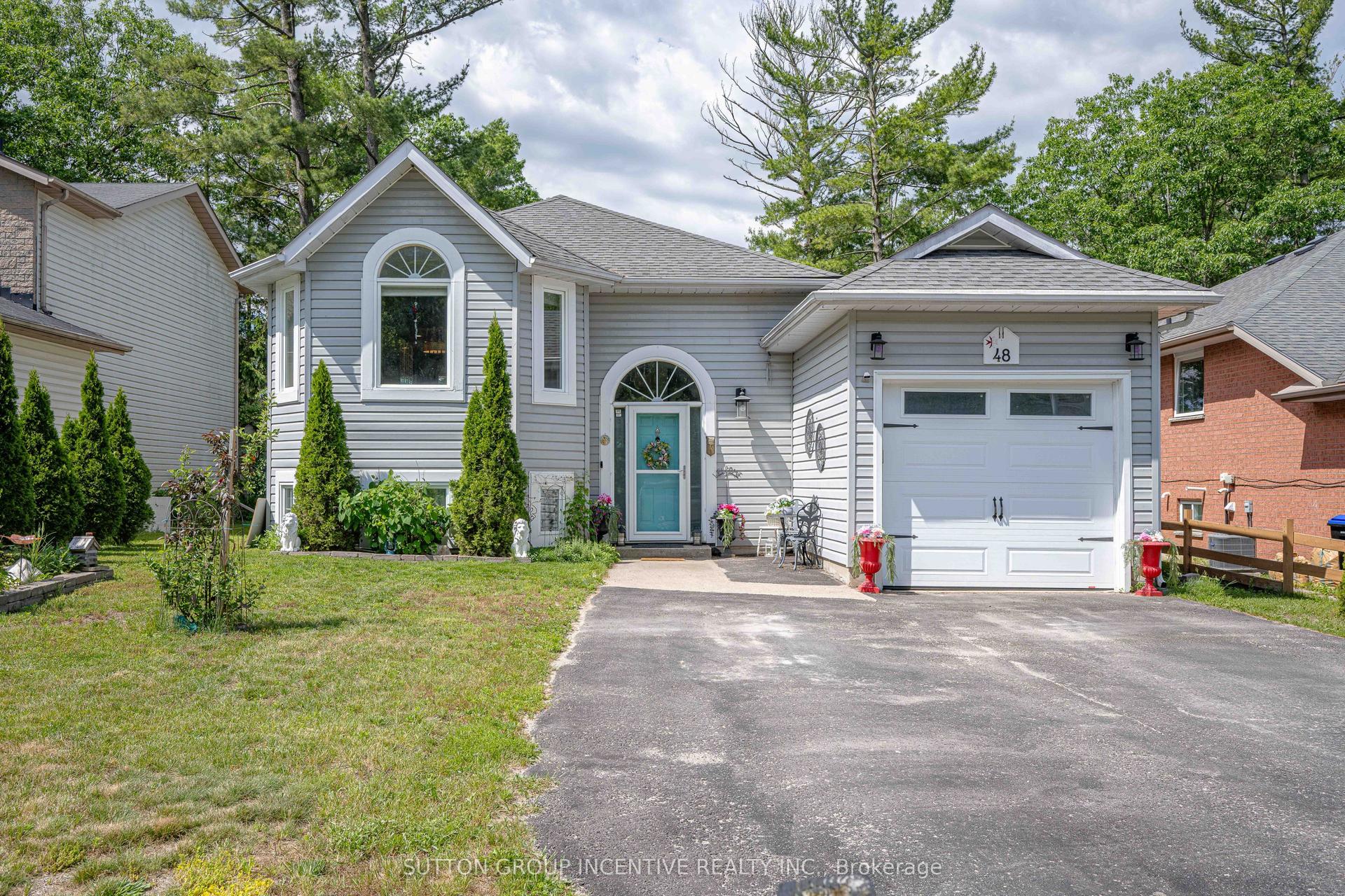 48 Wesley Avenue, Wasaga Beach — Detached for sale, photo 1