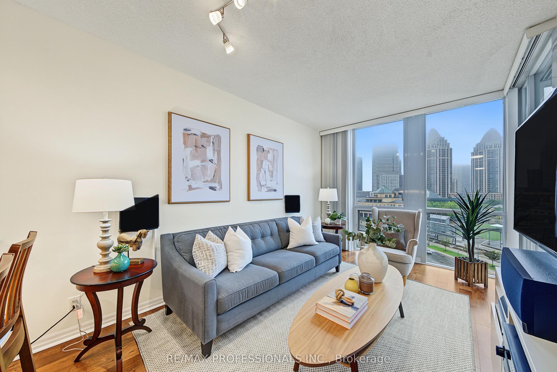 3939 Duke Of York Boulevard 801 #801, Mississauga — Condo for sale, photo 1
