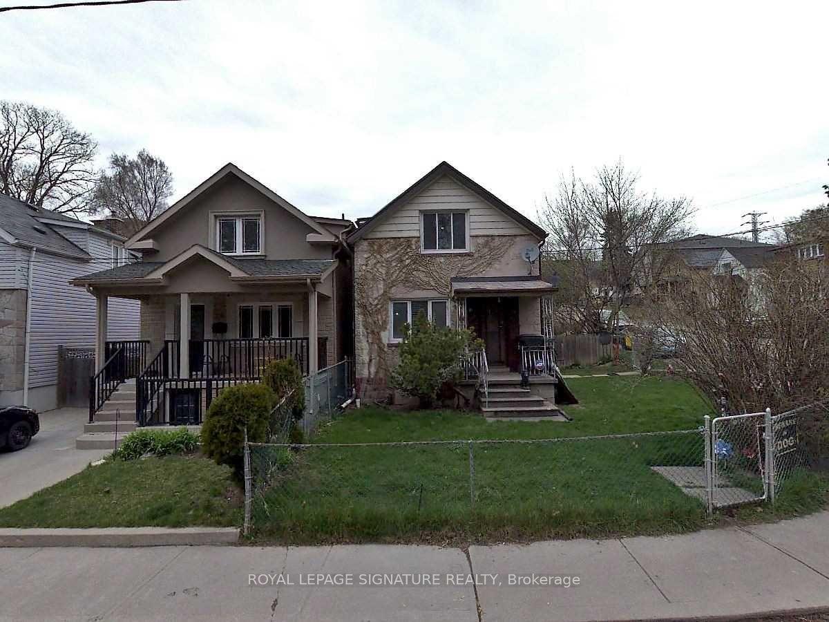 18 Dunraven Drive, Toronto — Detached for sale, photo 1