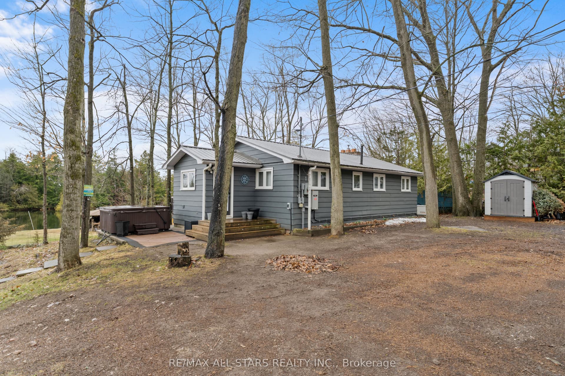 244 Deer Bay Reach Byway S — photo 1