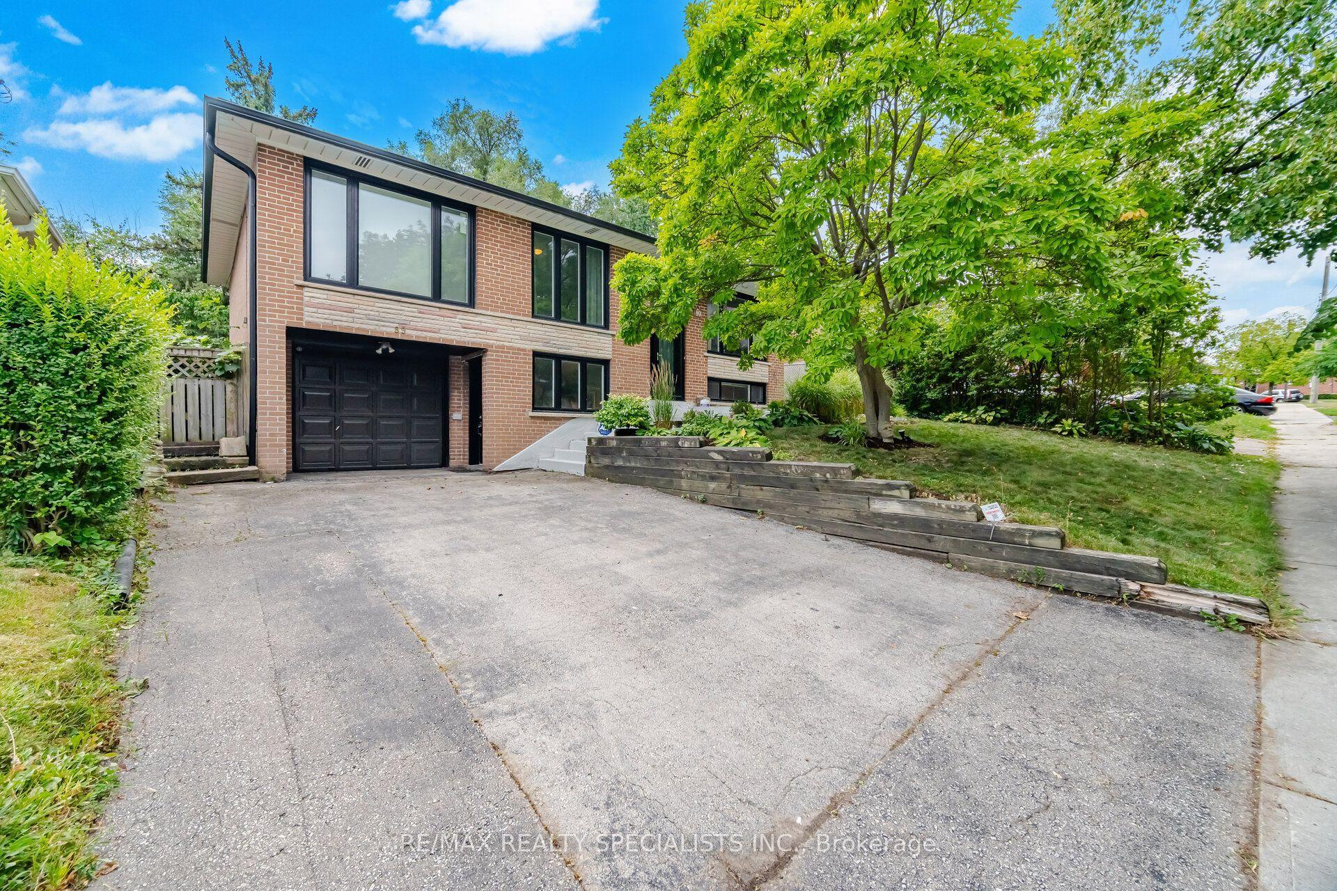 89 Alhart Drive, Toronto — Detached for sale, photo 1