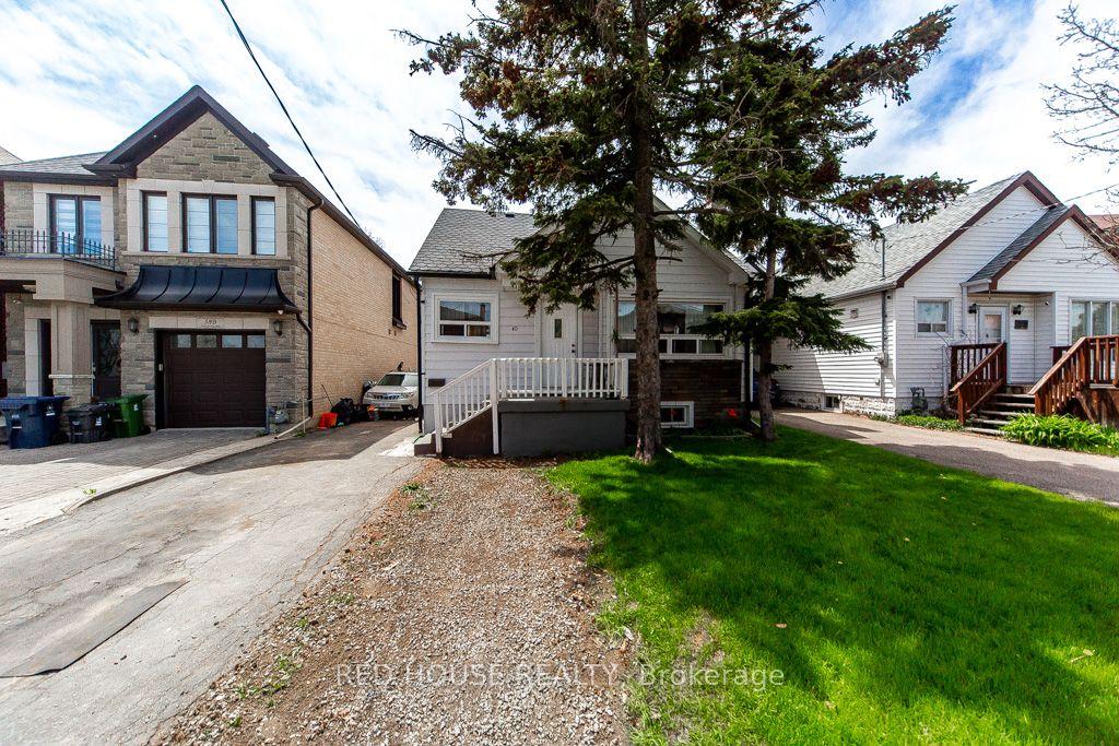 40 North Woodrow Boulevard — photo 1