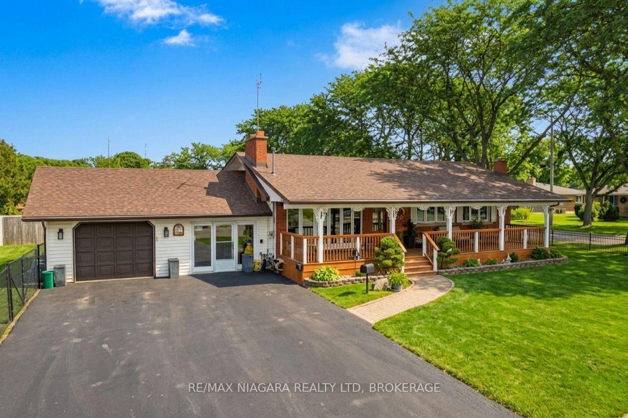 12 Aquadale Drive — photo 1