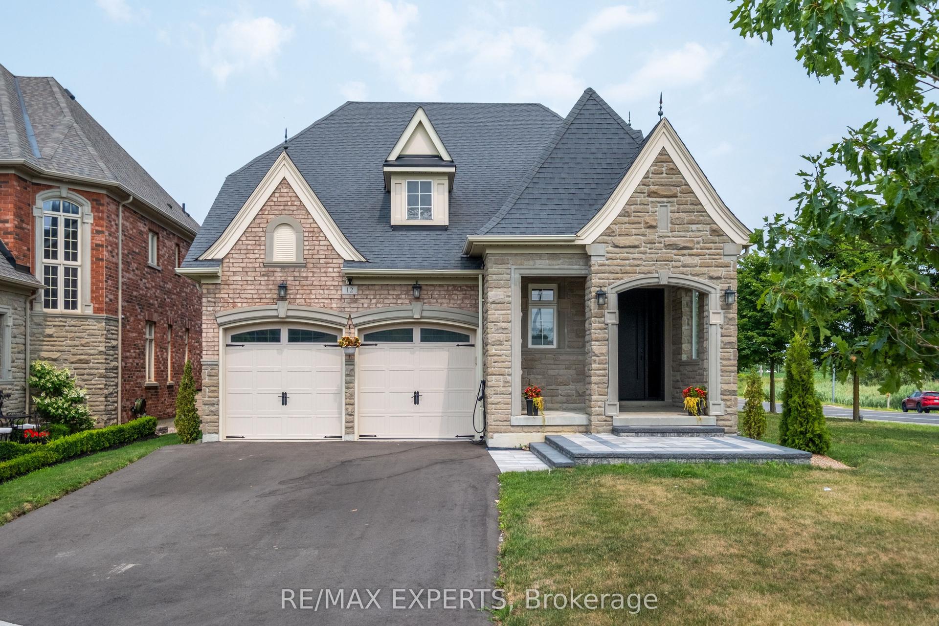 12 Valley Point Crescent, King — Detached for sale, photo 1