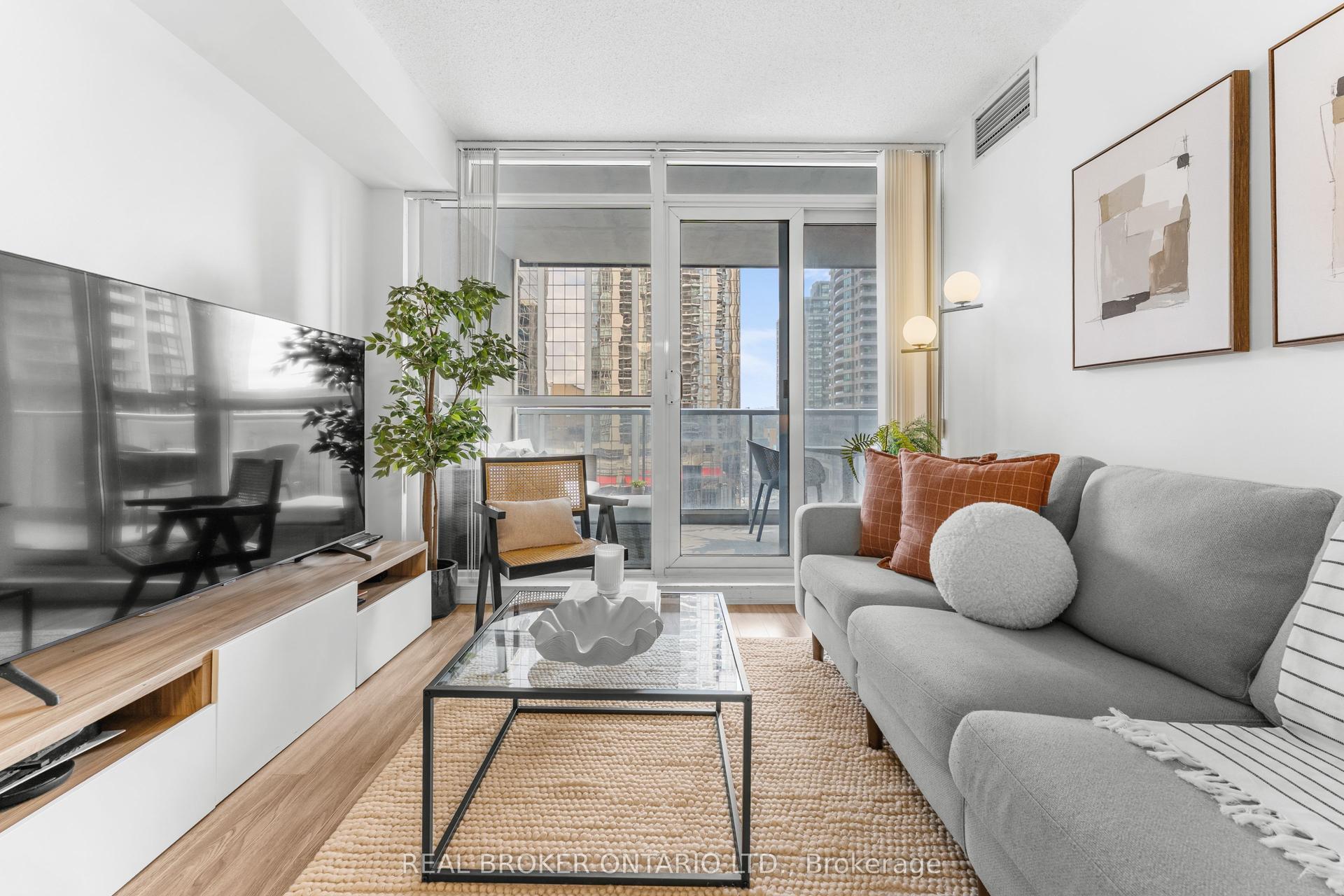 4978 Yonge Street 701 #701 — photo 1