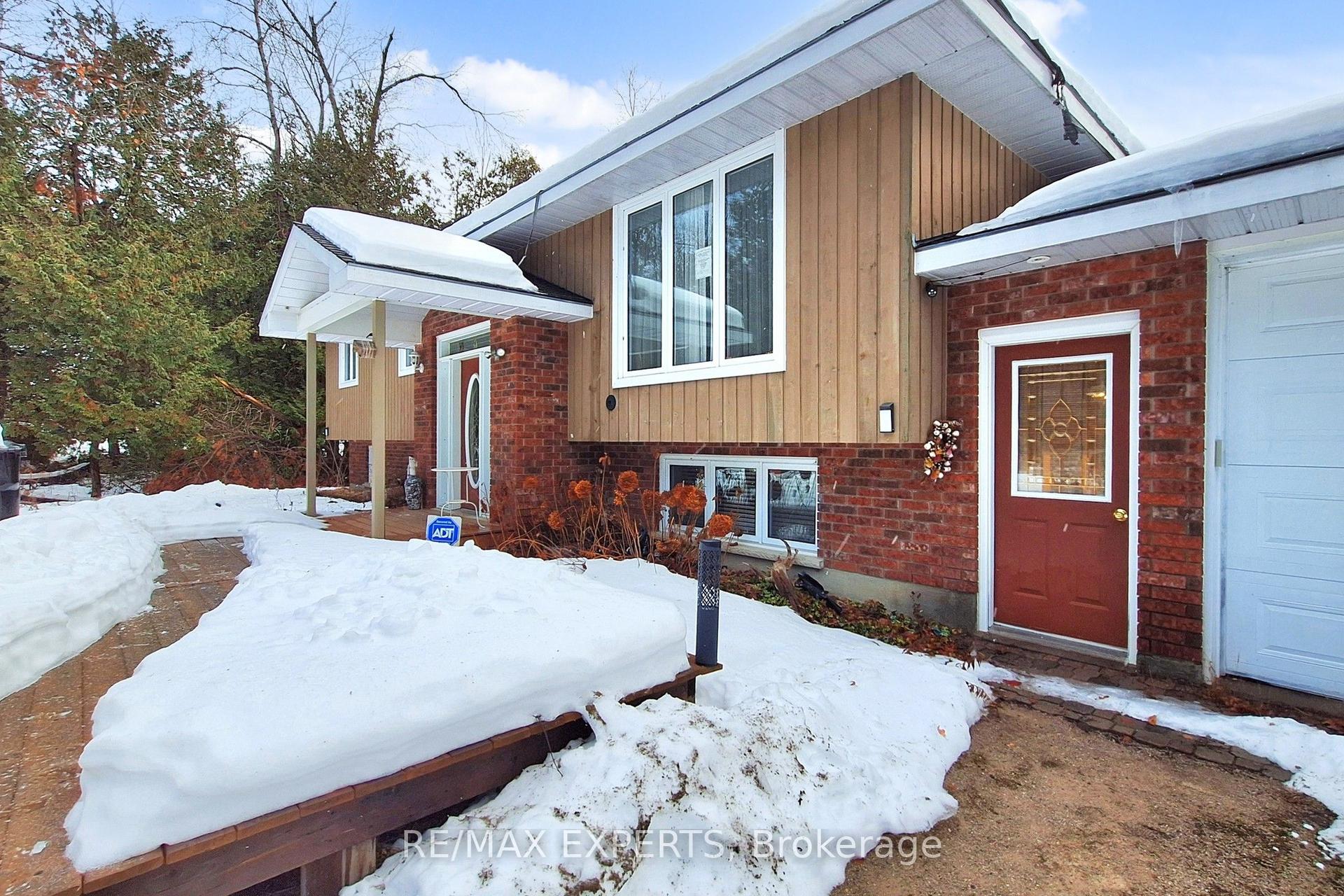 3180 Fleming Boulevard — photo 1