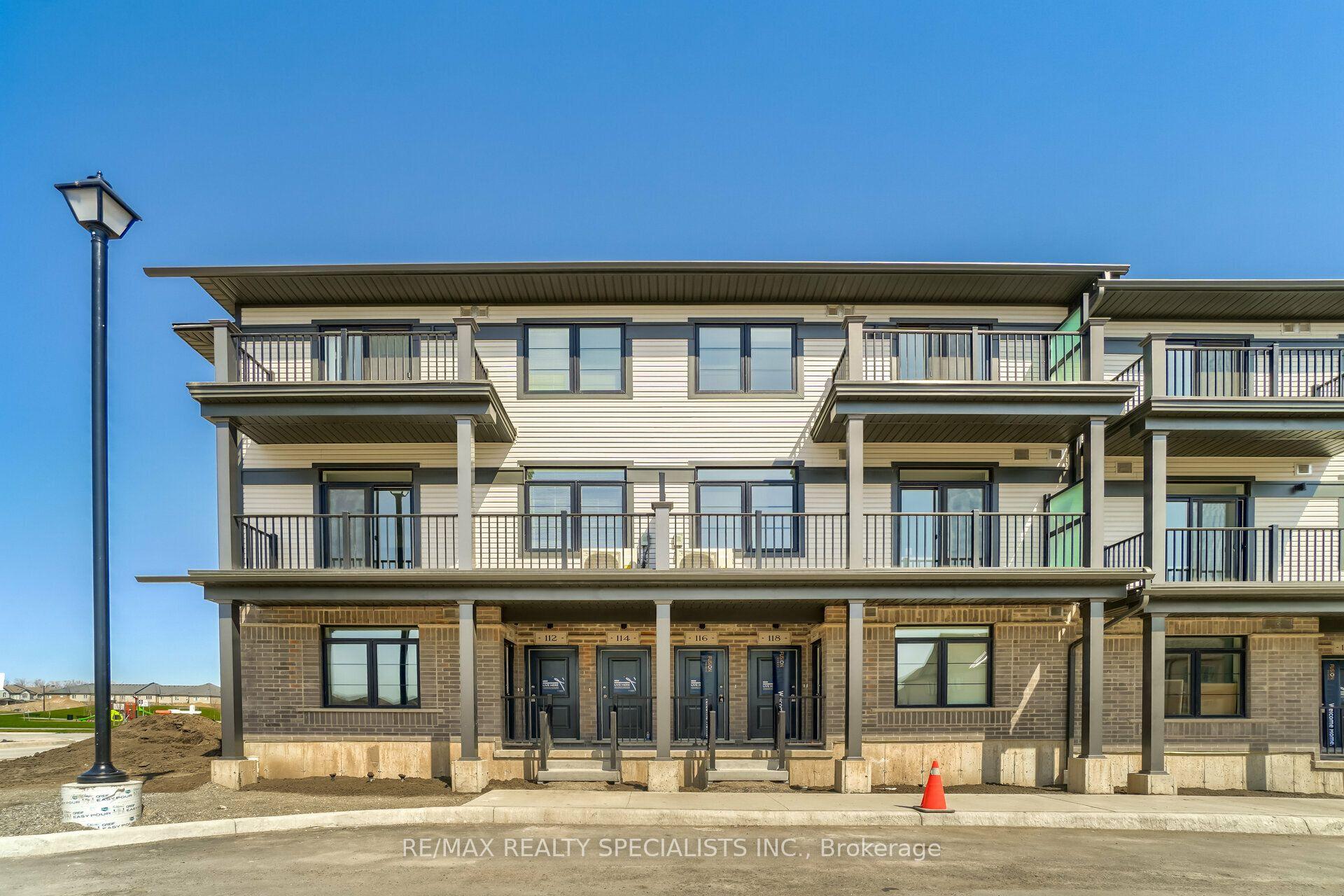 120 Wheat Lane, Kitchener — Condo Town for lease, photo 1