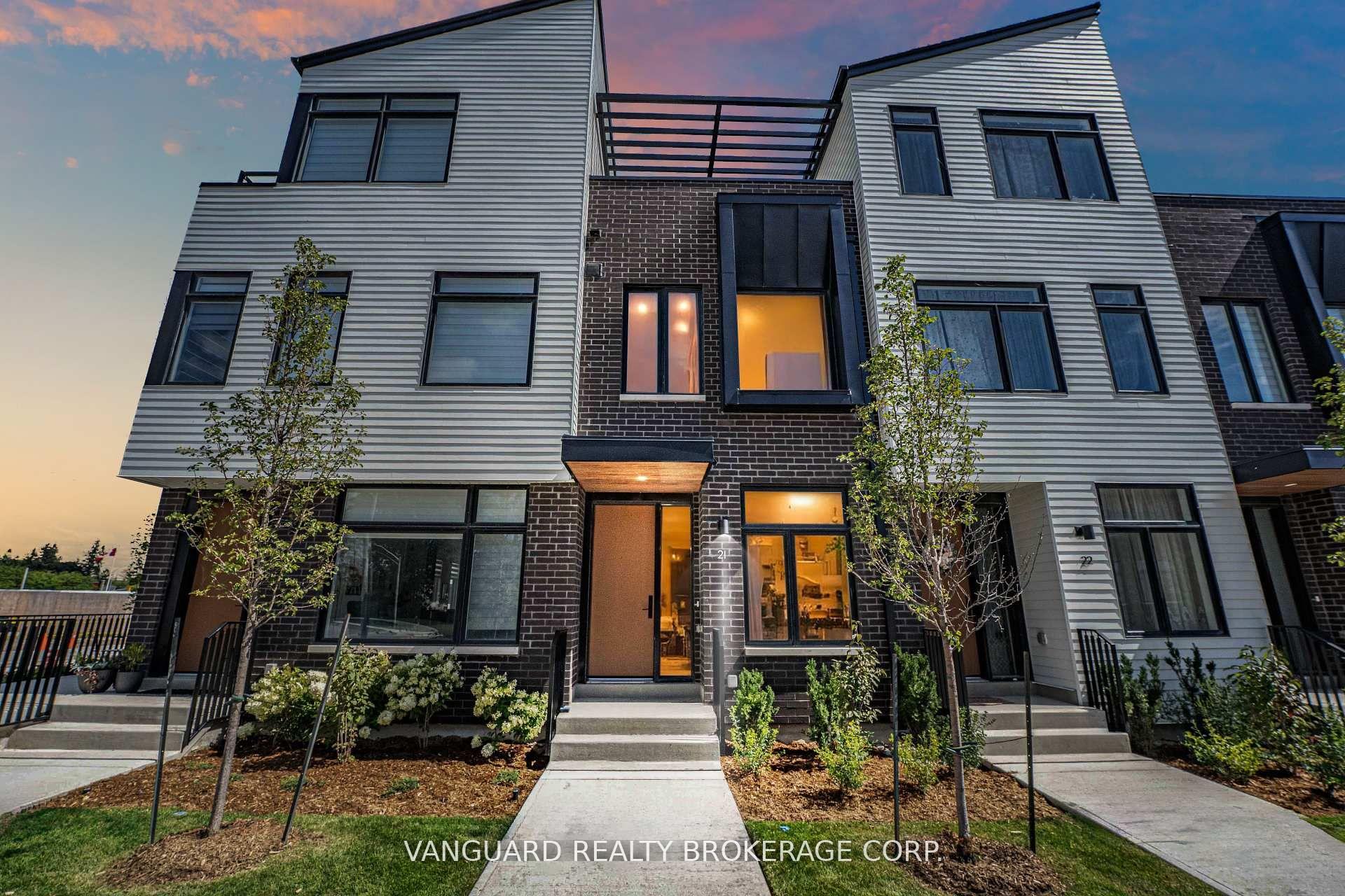 15 Lou Parsons Way 21 #21 — photo 1