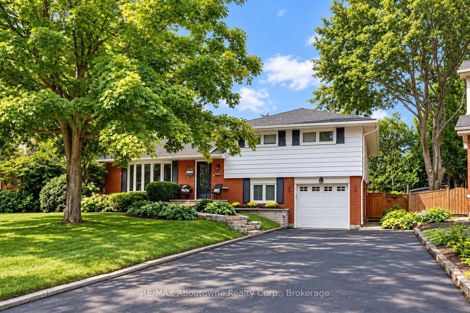 418 Fairlawn Crescent, Burlington — Detached for sale, photo 1