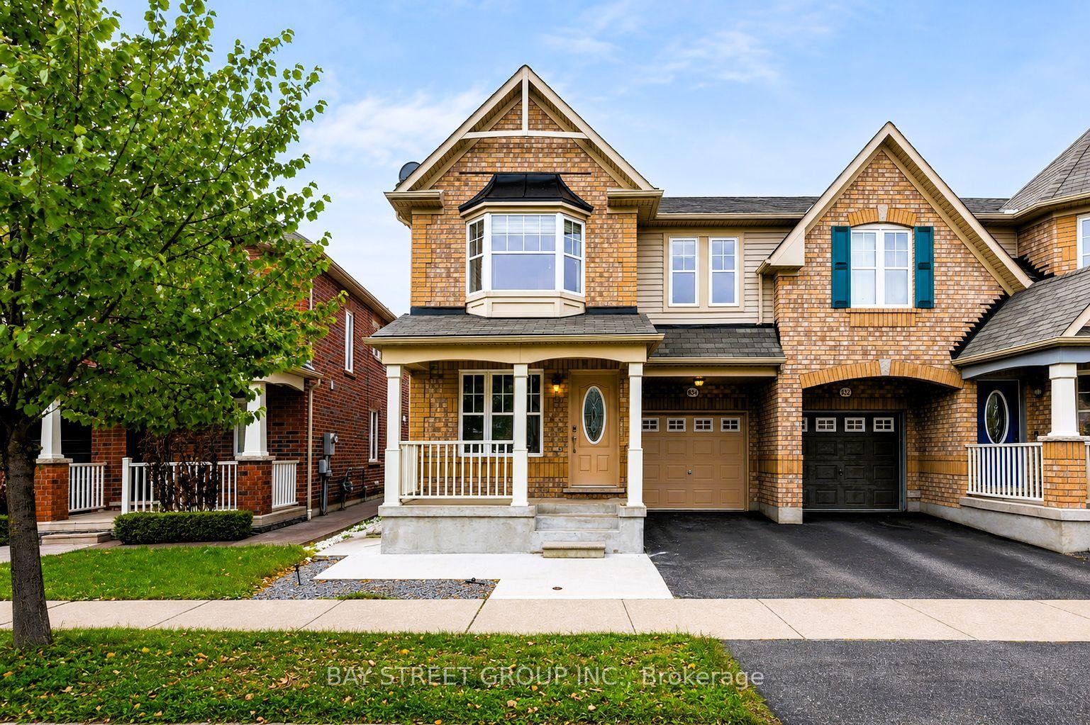 884 Mcewan Drive, Milton — Semi-Detached for lease, photo 1