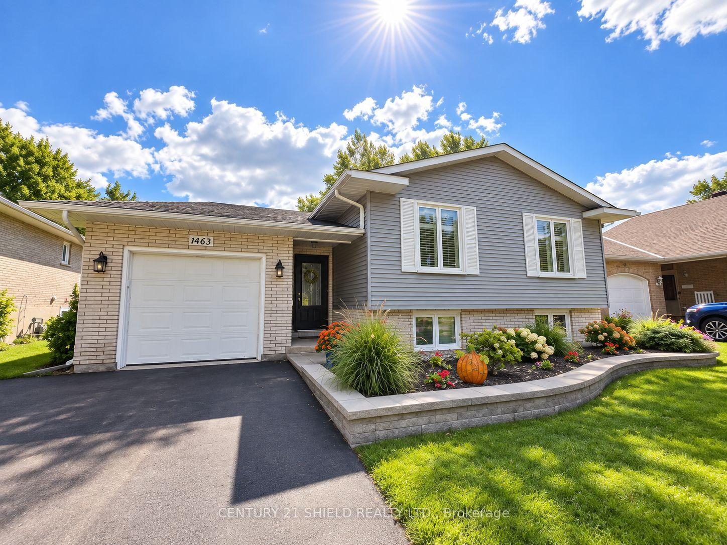 1463 Holy Cross Boulevard, Cornwall — Detached for sale, photo 1