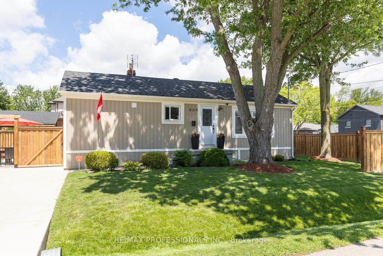 869 First Street, Mississauga — Detached for sale, photo 1
