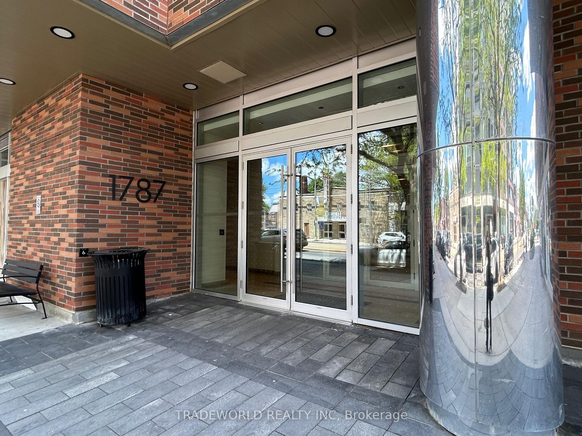 1787 ST. CLAIR Avenue W 323 #323 — photo 1