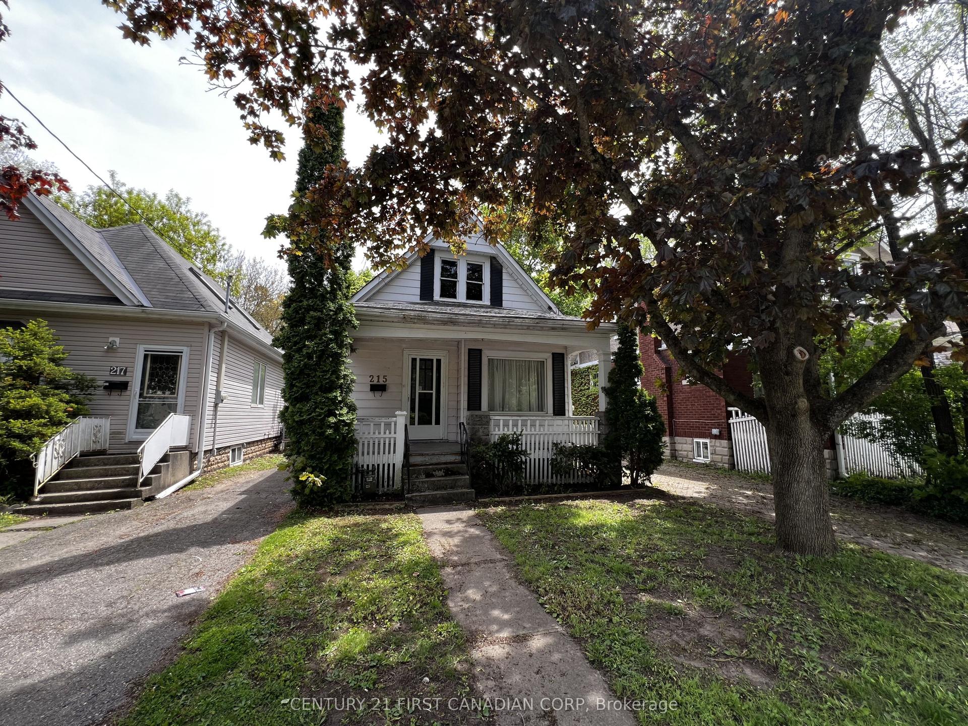 215 Bernard Avenue — photo 1