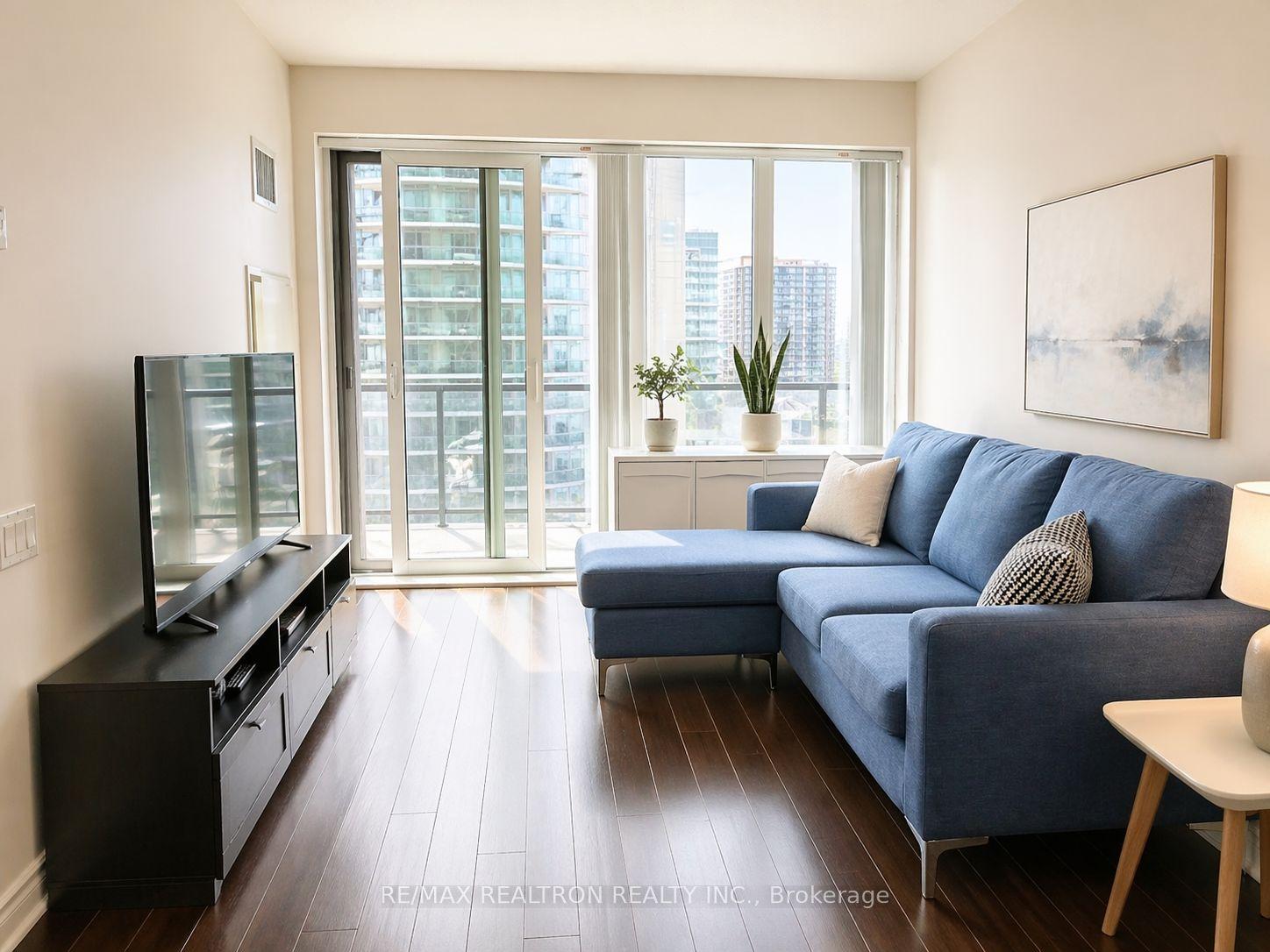 5162 Yonge Street 2010 #2010 — photo 1