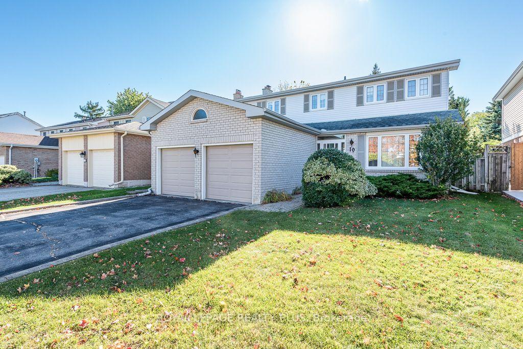 19 Macdougall Drive, Brampton — Detached for sale, photo 1